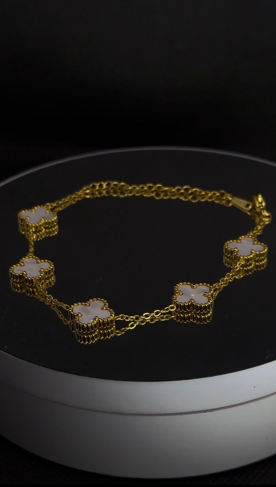 Van Cleef Snow