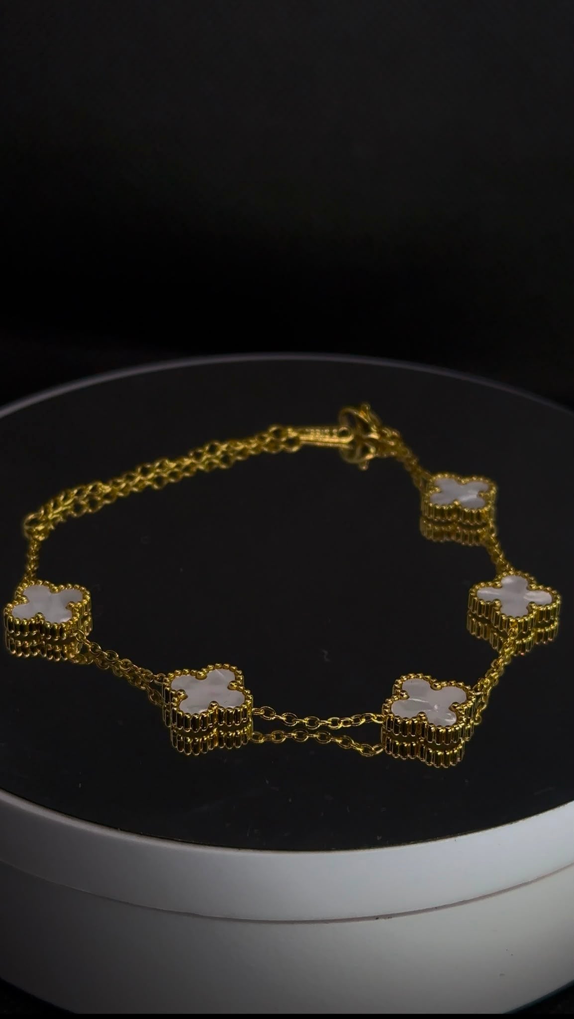 Van Cleef Snow